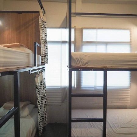 I-Sleep Silom Hostel Бангкок Екстер'єр фото